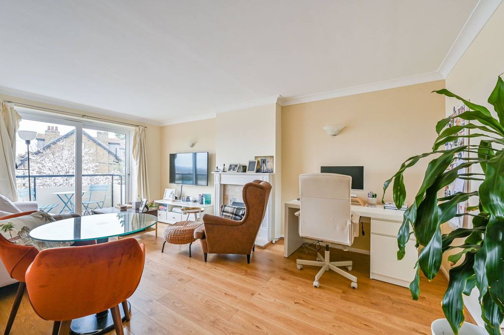 Property photo 2 of 11