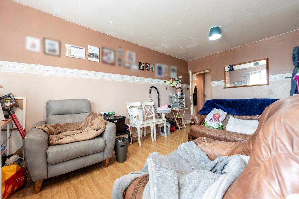 Property photo 3 of 26