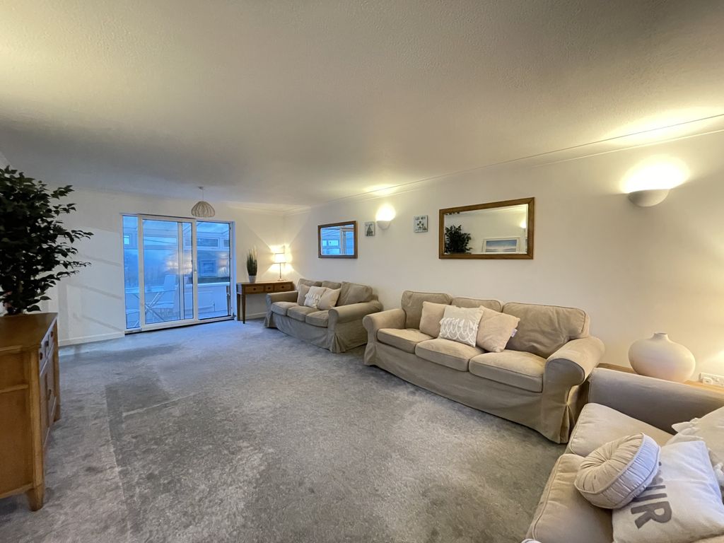 Property photo 2 of 15 Gallery