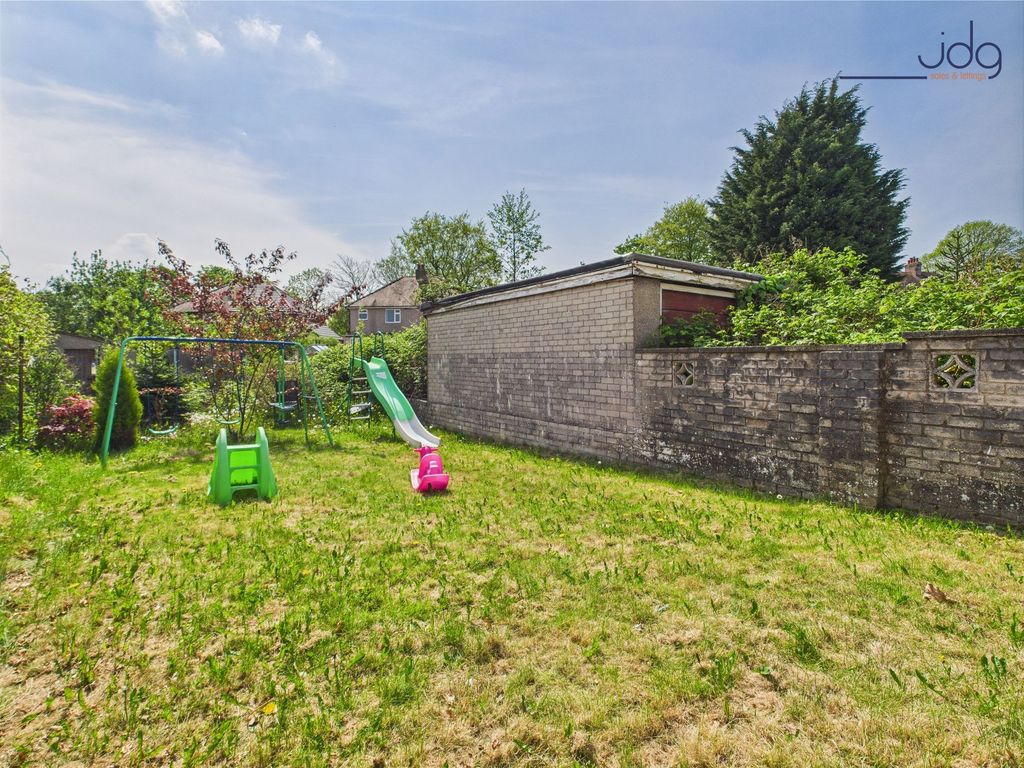 Property photo 2 of 12 Garden