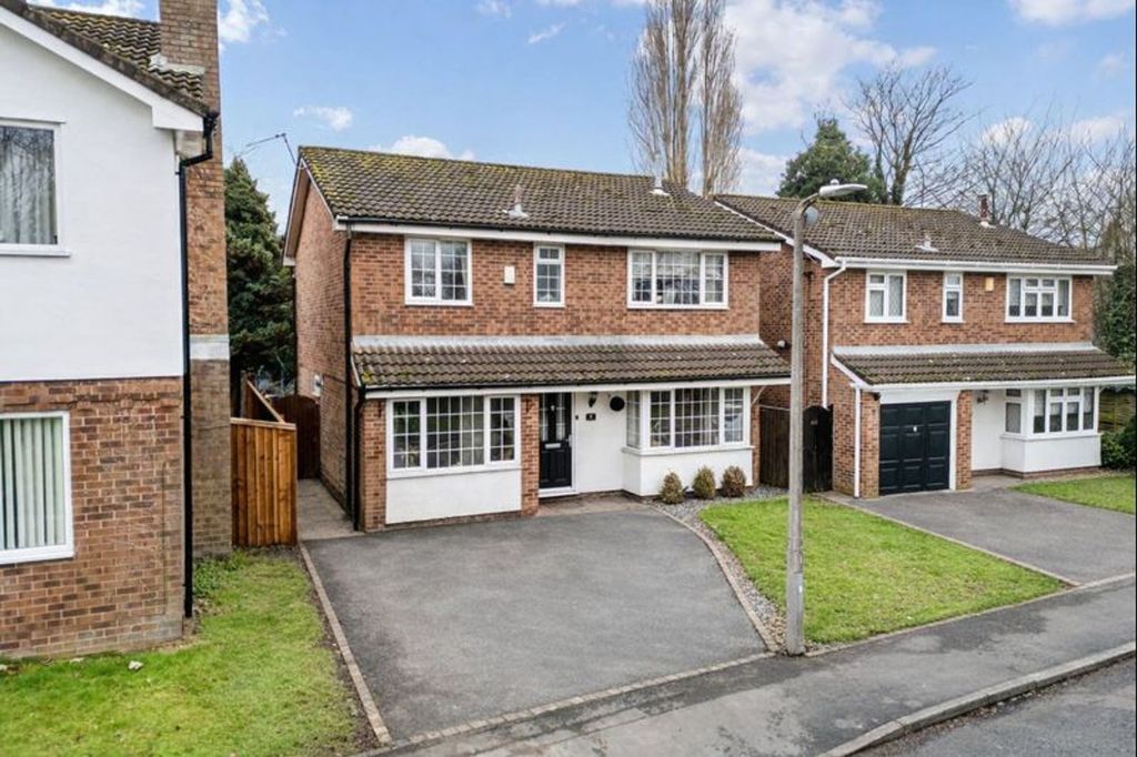 Property photo 1 of 27