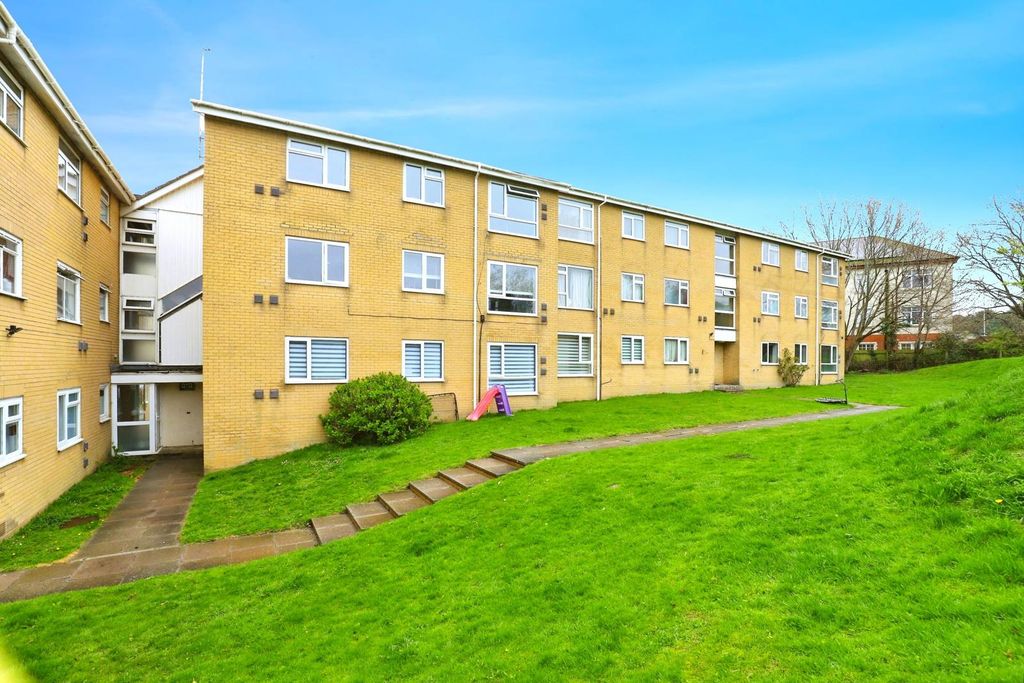 Property photo 2 of 16 Pbox-Img.Jpg