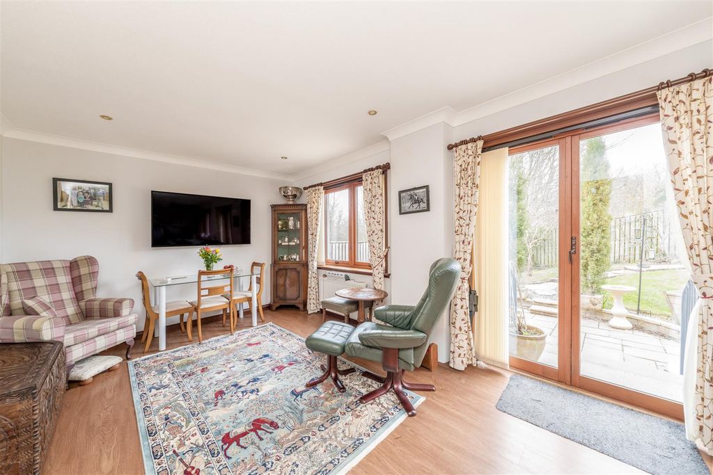 Property photo 3 of 21 11_South_Mews_Bennecourt_Drive-9.Jpg