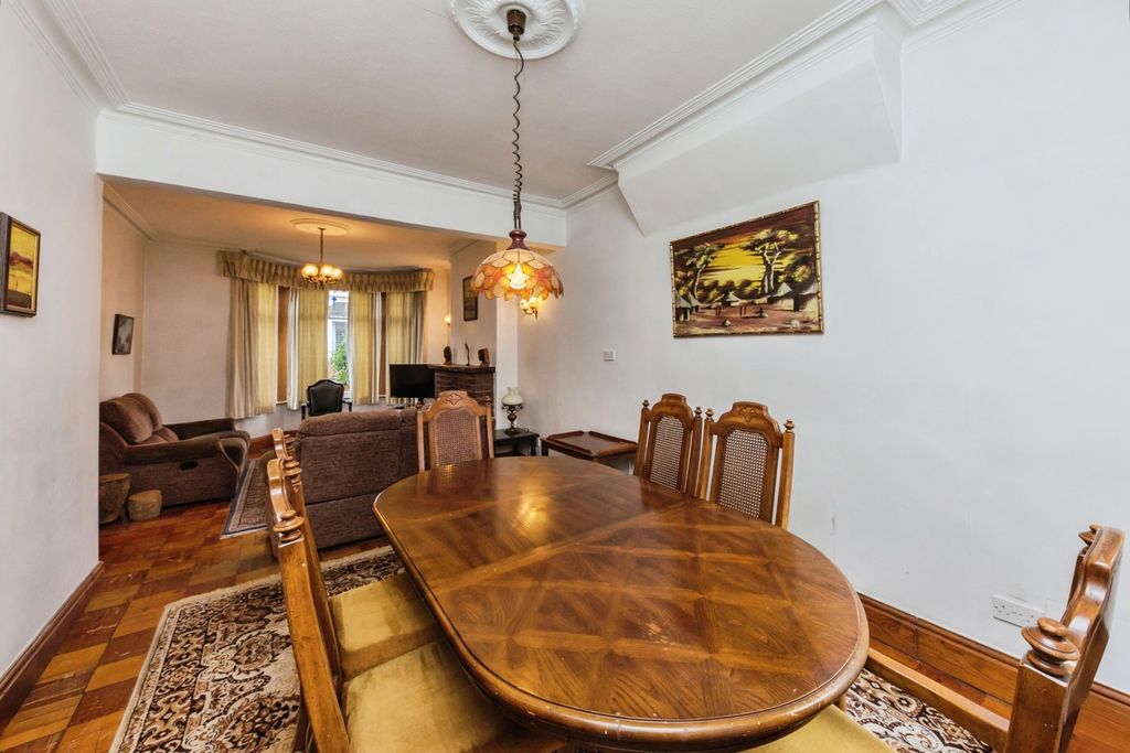 Property photo 2 of 26 Pbox-Img.Jpg