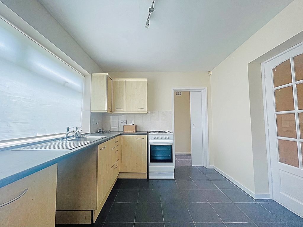 Property photo 3 of 9 Image