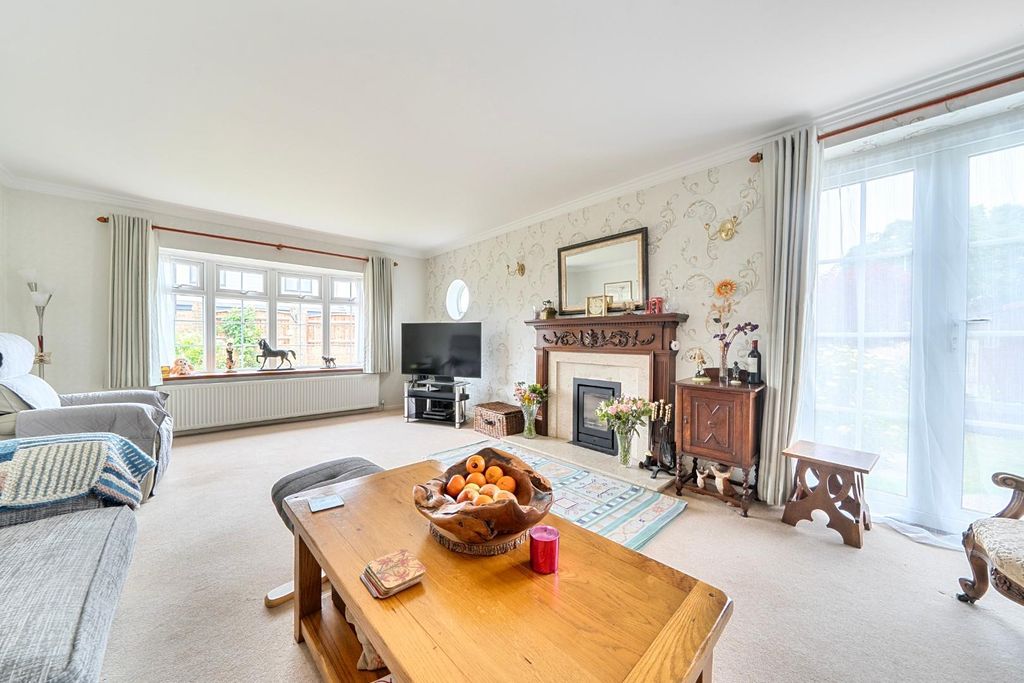 Property photo 3 of 15 1-6A1Daea63Ff37-1468591-15-6A19Ae8228Bb7-1.Jpg