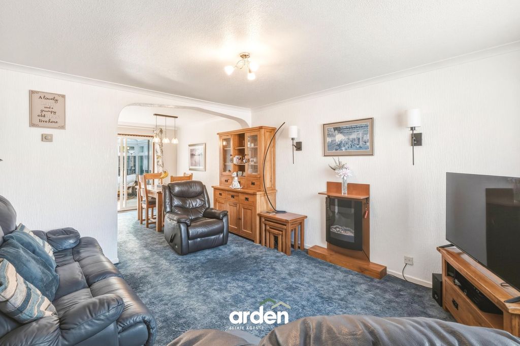 Property photo 2 of 14