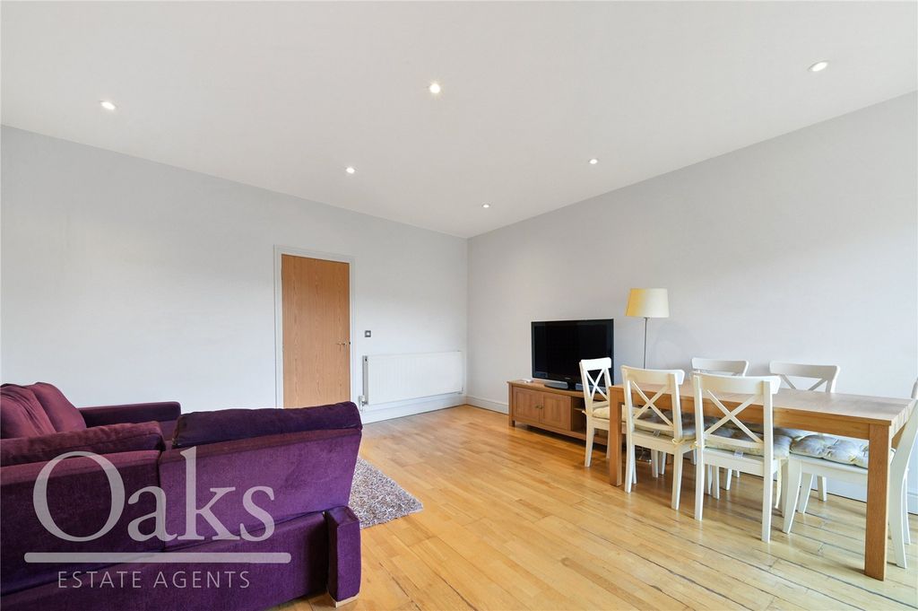 Property photo 2 of 11 Picture No. 03