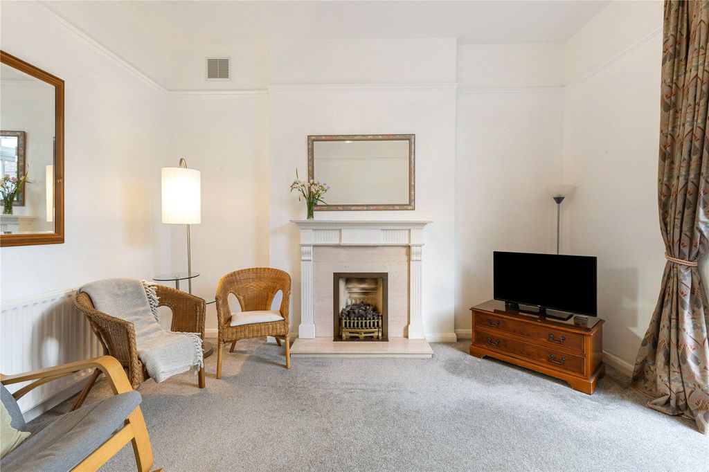 Property photo 3 of 8 Picture No. 15