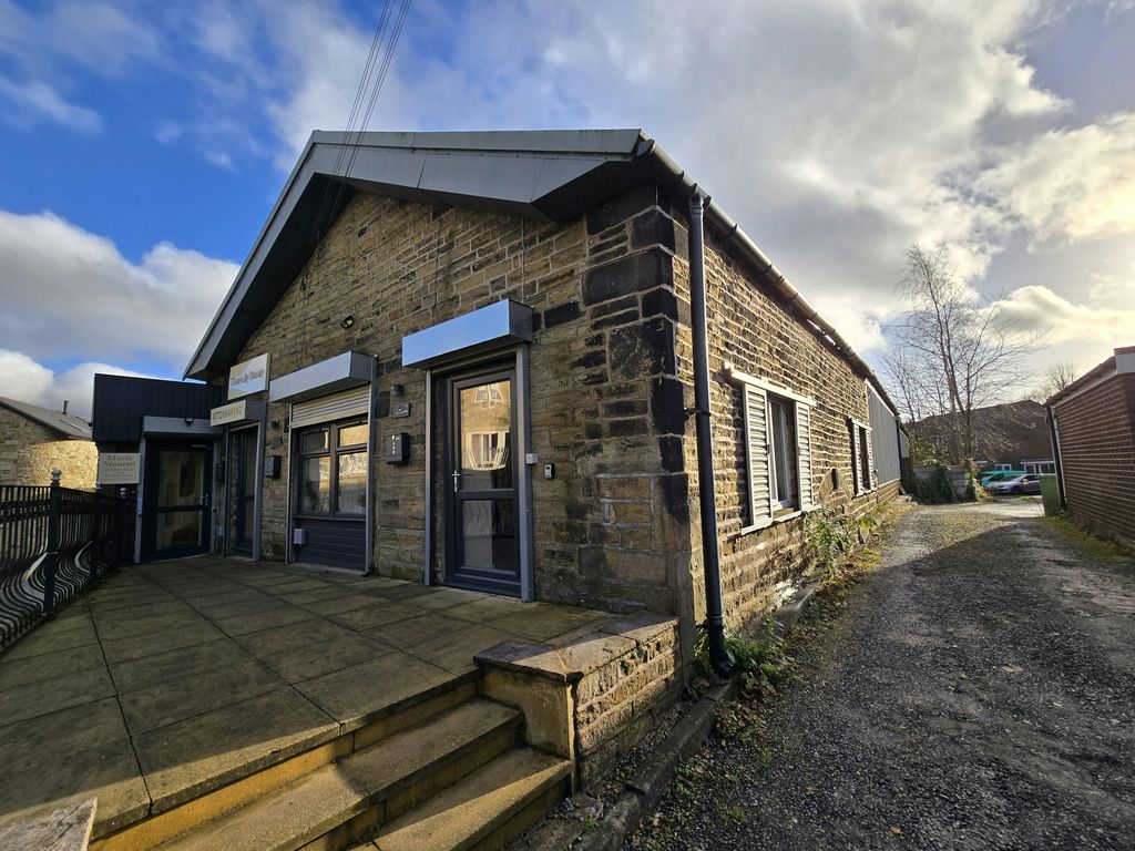 Property photo 1 of 6 External