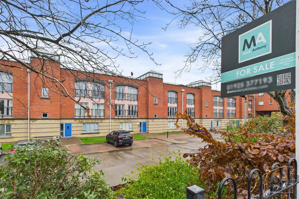 Property photo 1 of 11 Front External