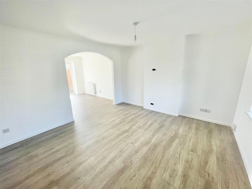 Property photo 3 of 11 Img_0237.Jpeg