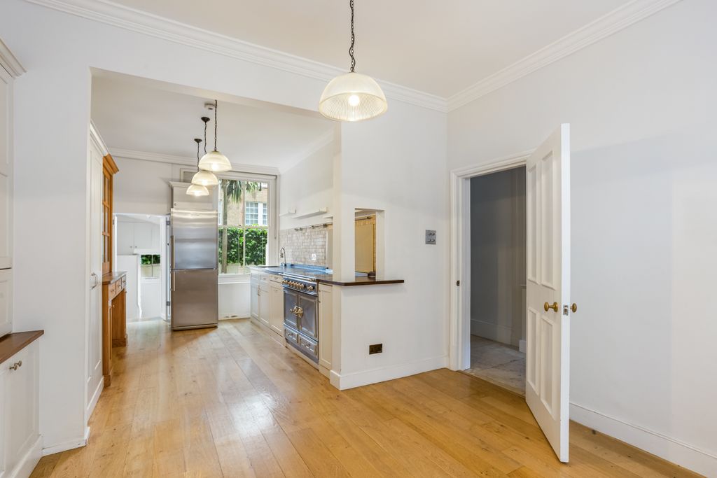 Property photo 3 of 9 Ebury-Street 07