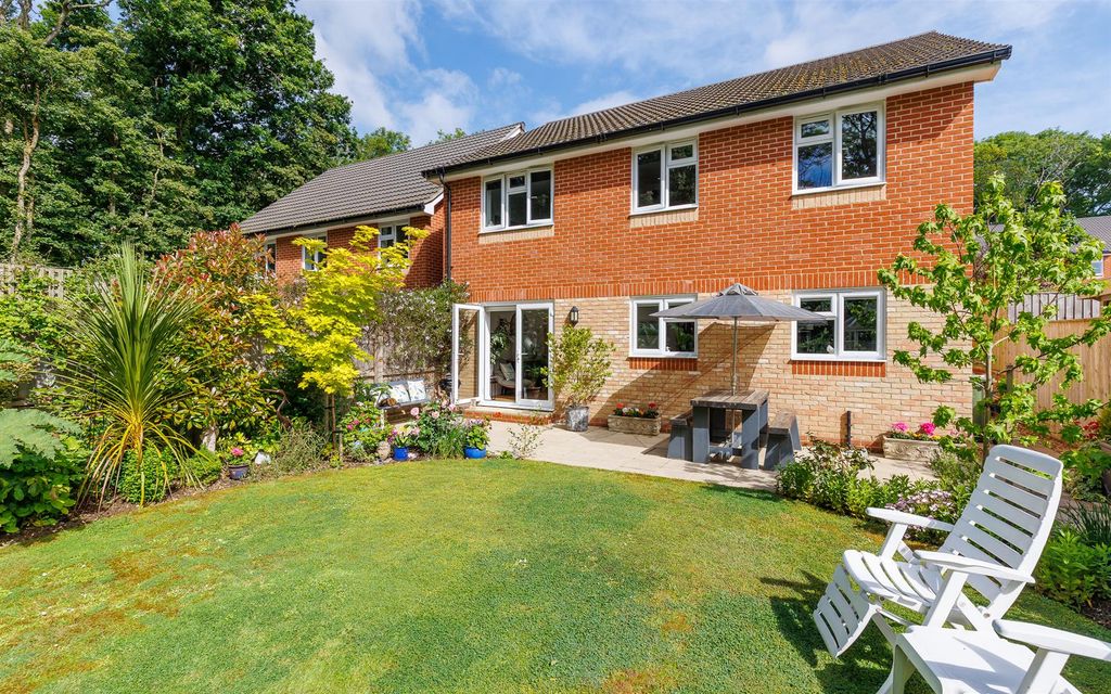 Property photo 1 of 31