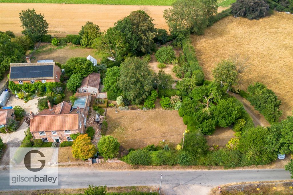 Property photo 3 of 36