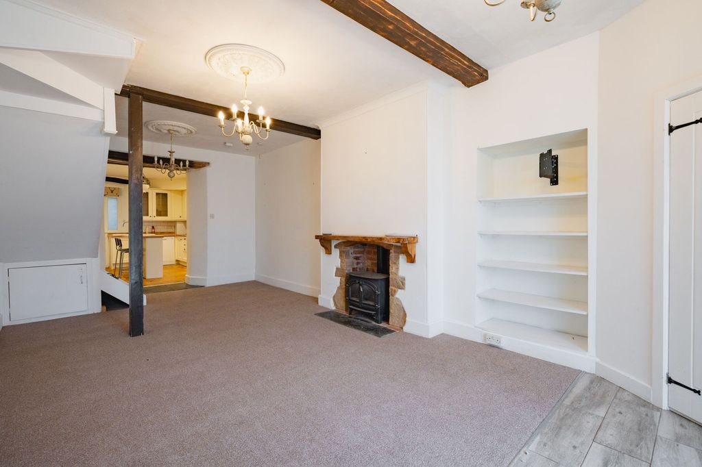 Property photo 3 of 16