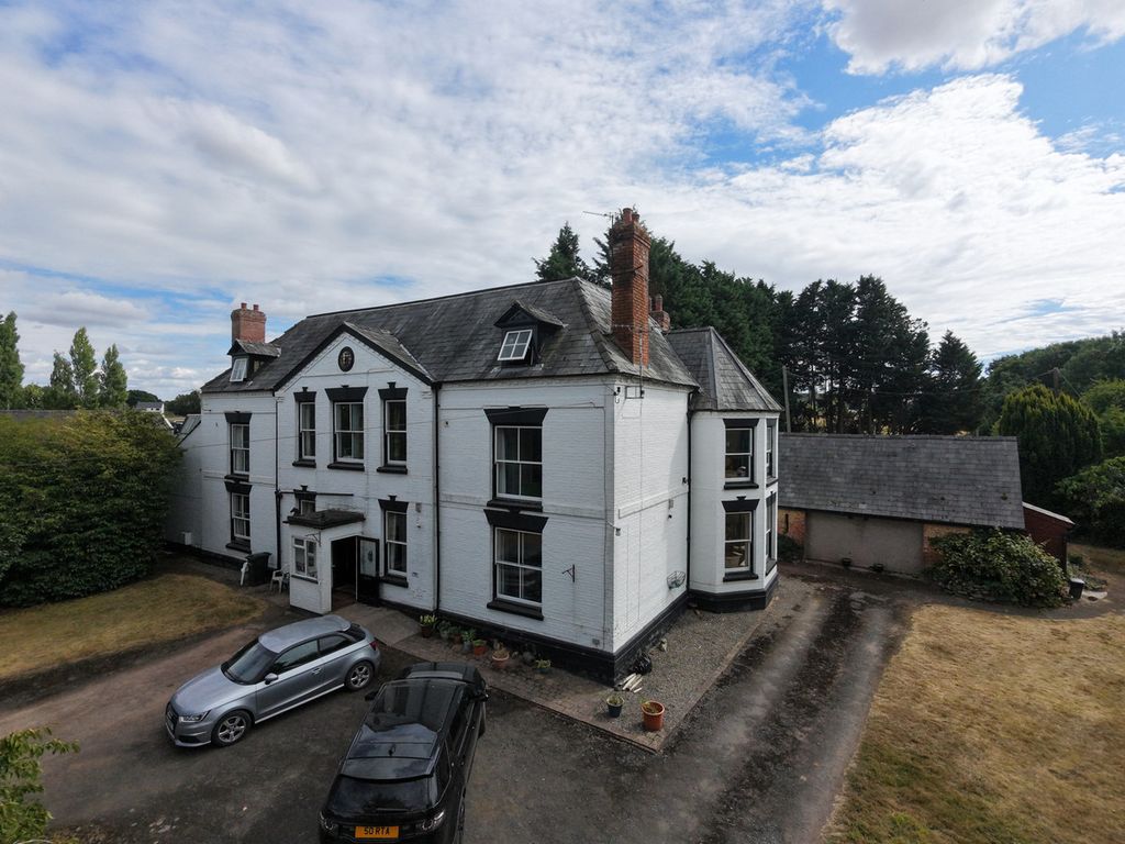 Property photo 1 of 29