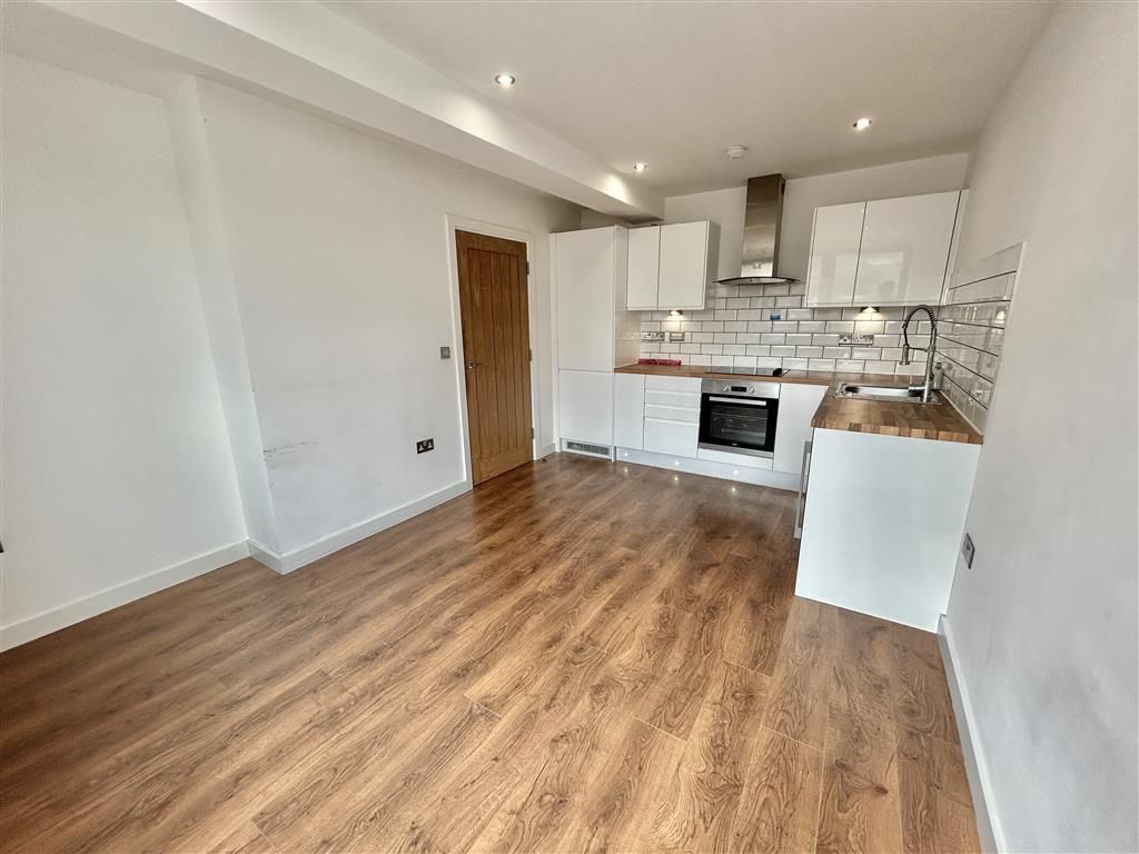 Property photo 2 of 8 Image