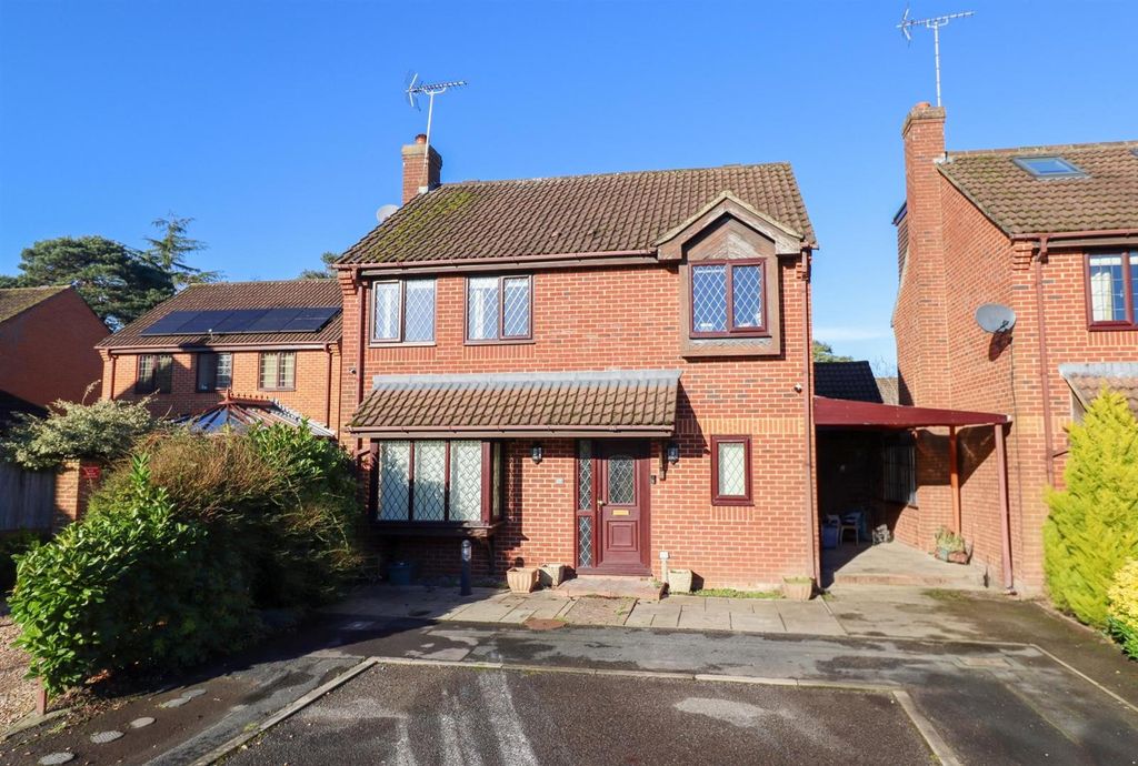 Property photo 1 of 18 Front