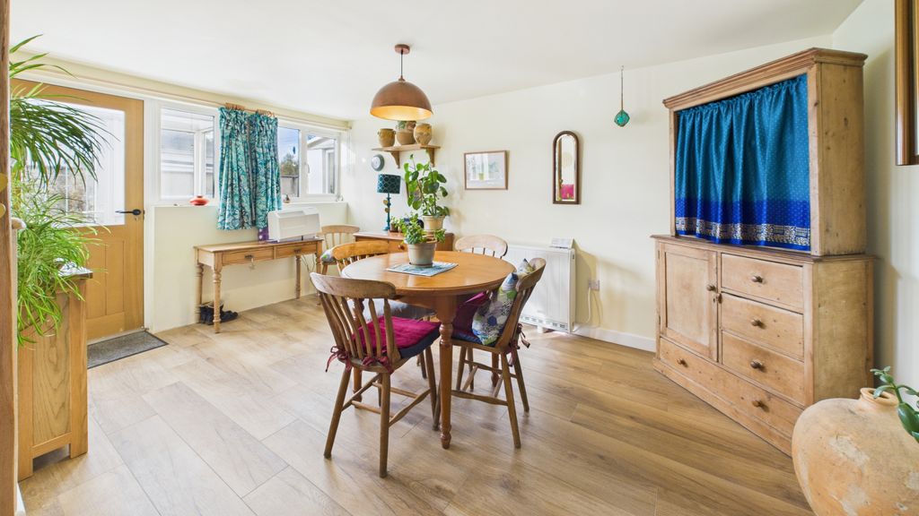 Property photo 2 of 14 Gallery