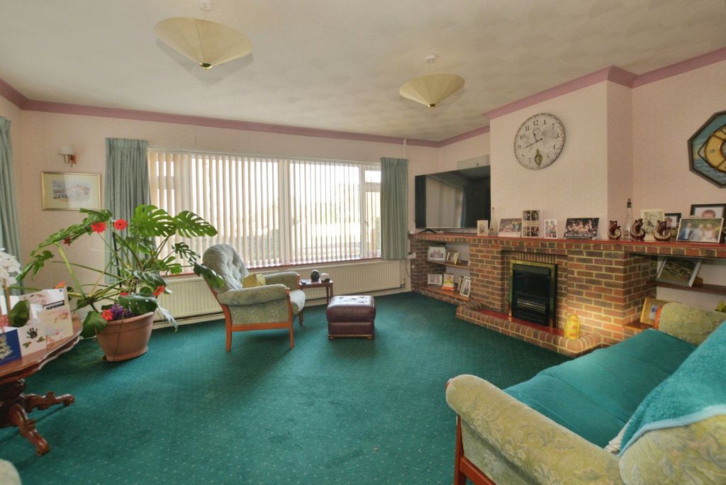 Property photo 2 of 21 Pbox-Img.Jpg