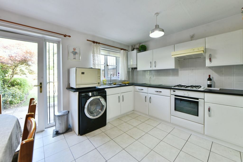 Property photo 3 of 17 Photo