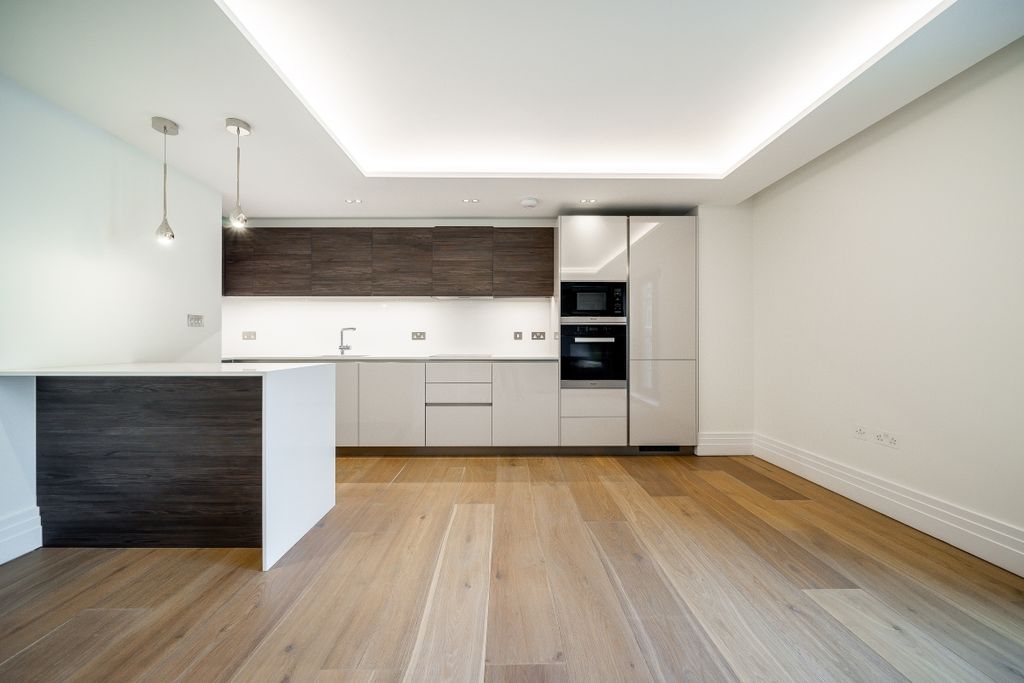 Property photo 3 of 8 Reception