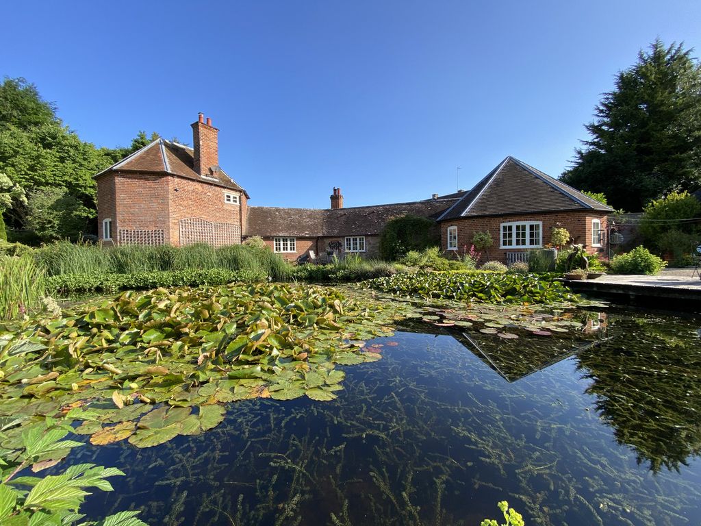 Property photo 2 of 50