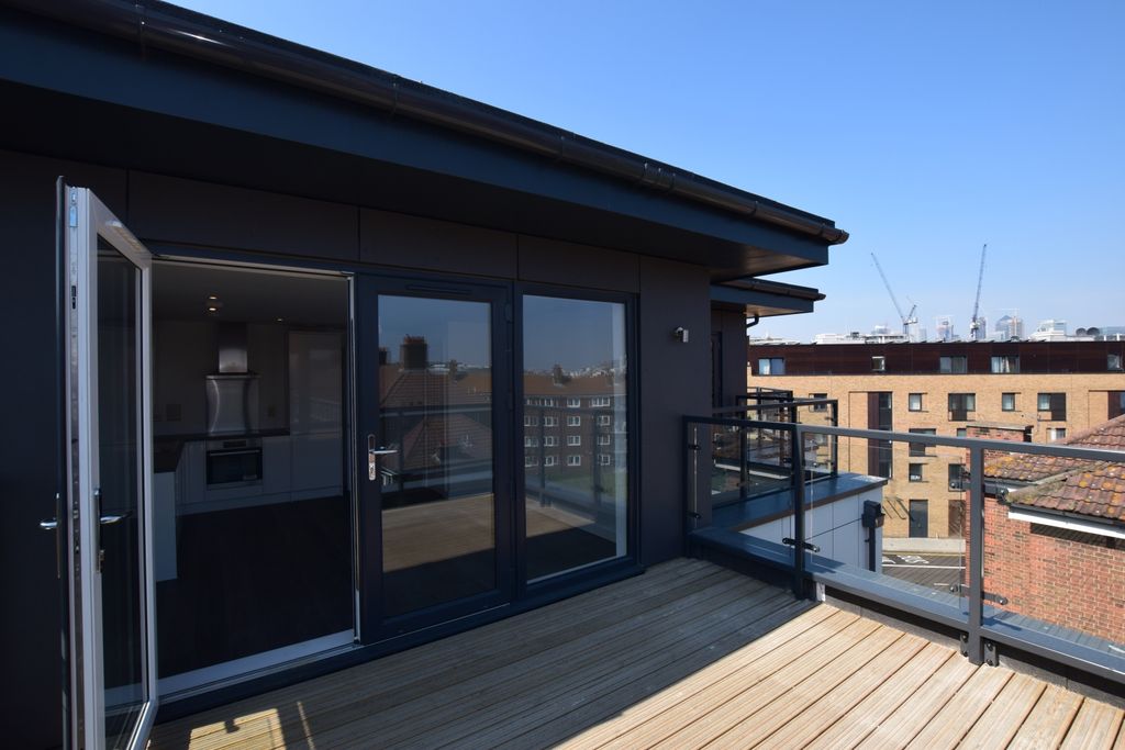 Property photo 1 of 9 Roof Terrace