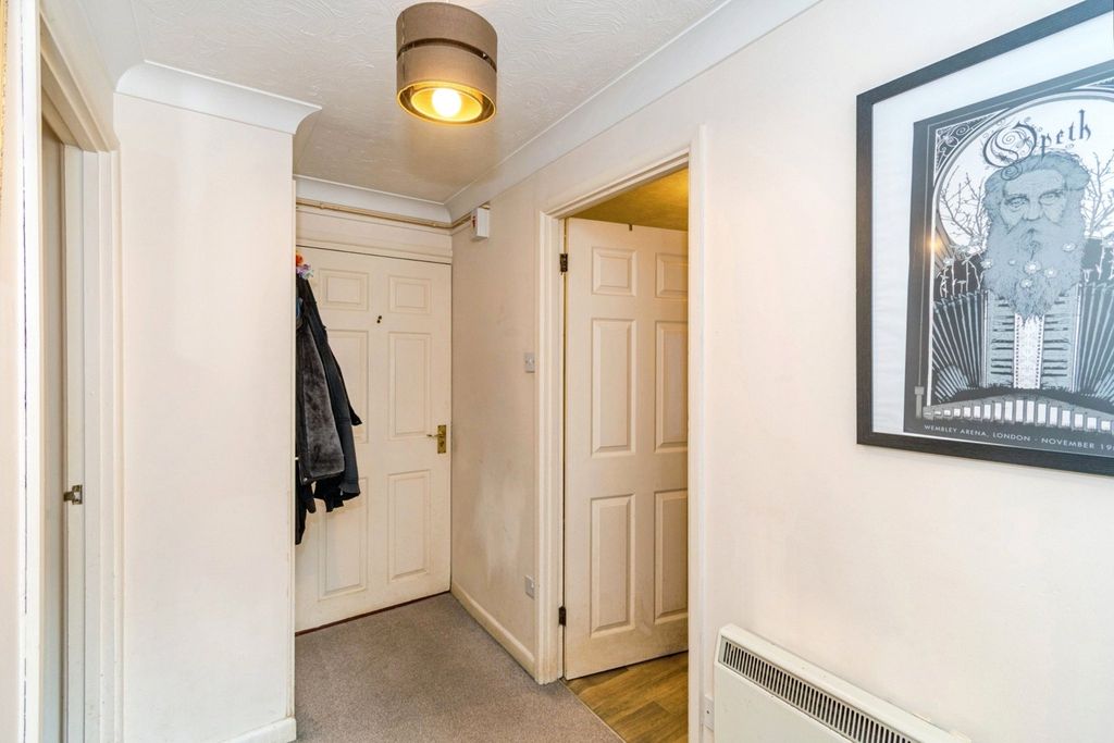 Property photo 2 of 9 Photo