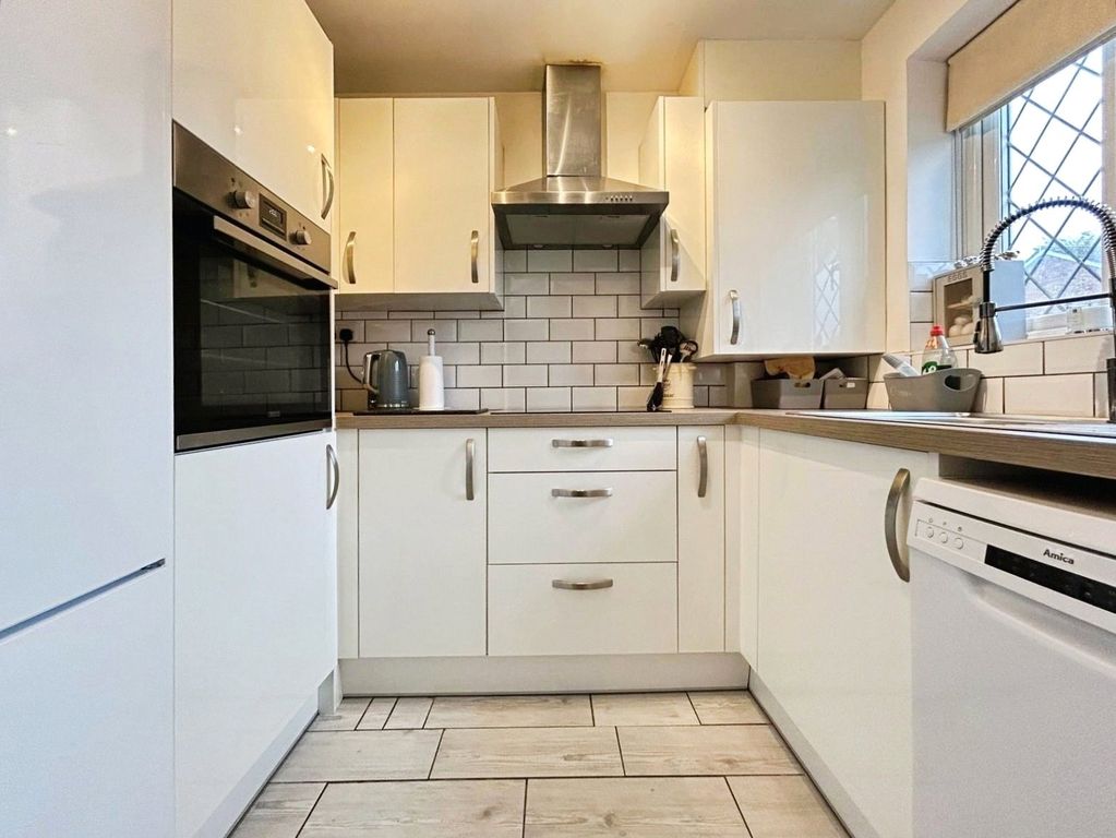 Property photo 2 of 11 Picture No. 20