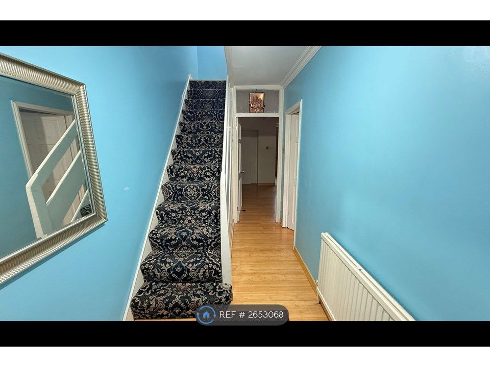 Property photo 2 of 35