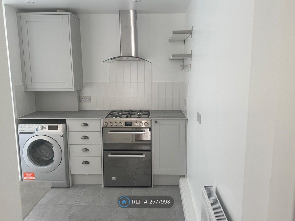 Property photo 1 of 13 Kitchen Photo 1