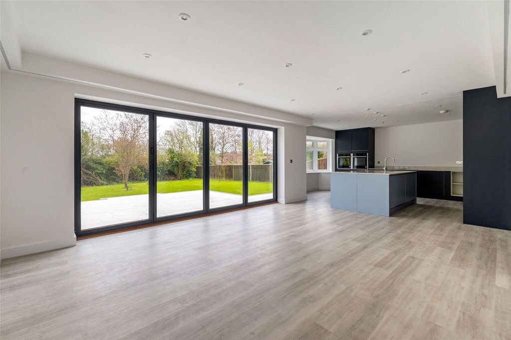 Property photo 2 of 17 Picture No. 03