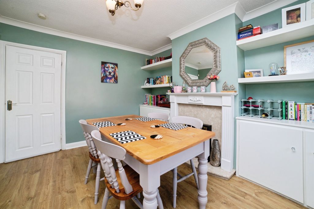 Property photo 3 of 18