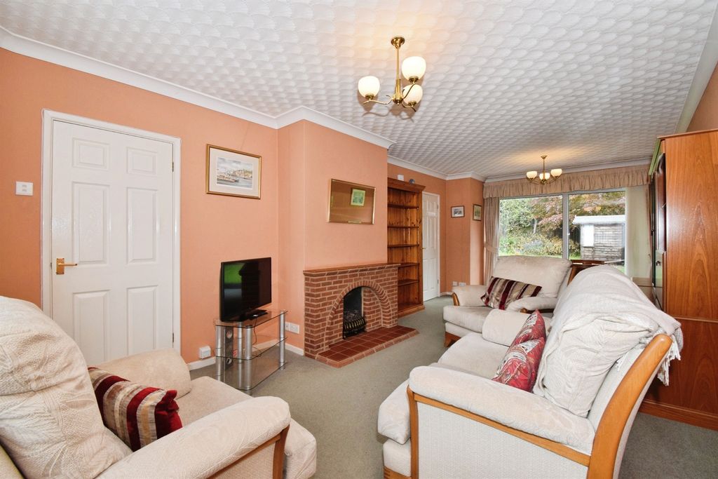 Property photo 2 of 16