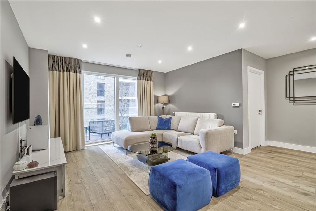 Property photo 2 of 11