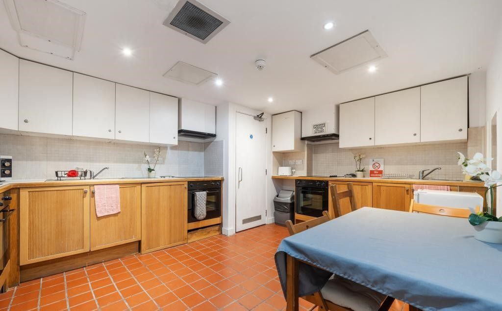 Property photo 3 of 7 4555672