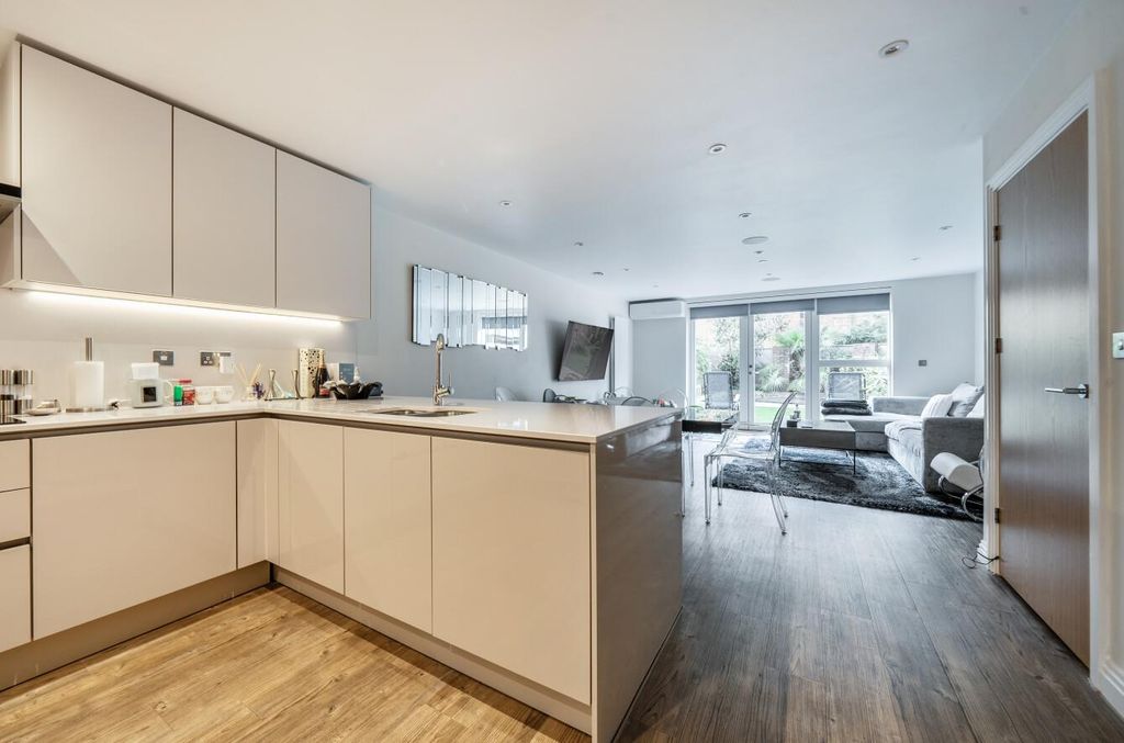 Property photo 2 of 21 1402270-10-696F7Ef04Ad9c.Jpg