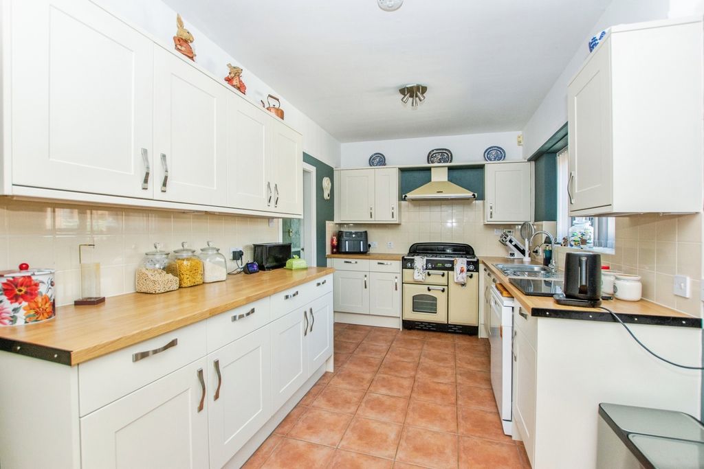 Property photo 3 of 20 Pbox-Img.Jpg