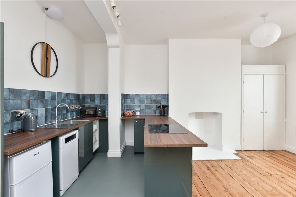 Property photo 3 of 15 Kitchen