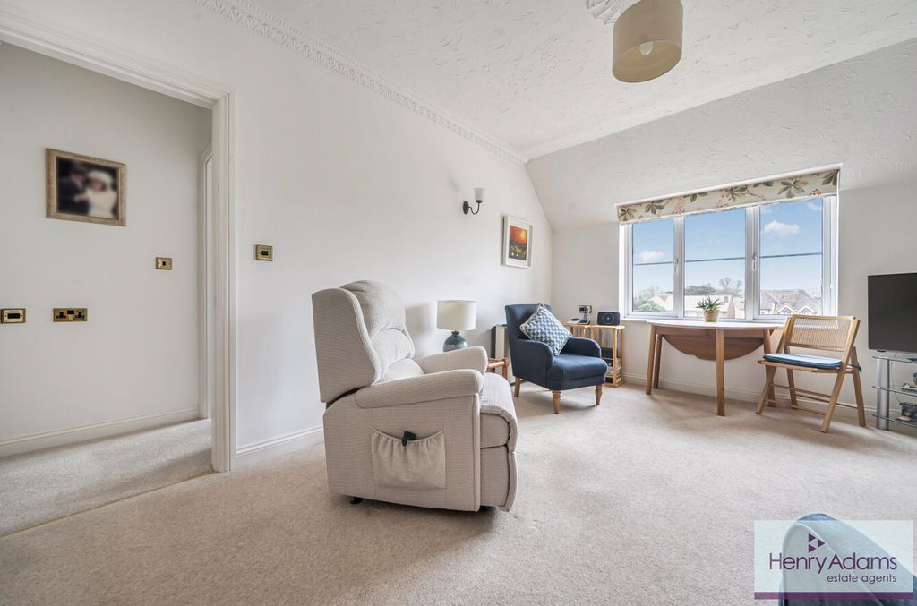 Additional image 6 of 1 bed flat for saleKing George Avenue, Petersfield GU32