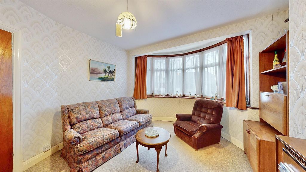 Property photo 2 of 17 P6.Jpg