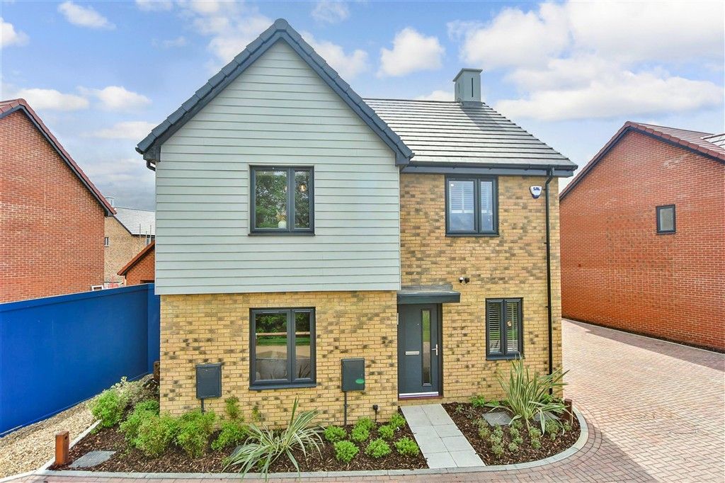 Property photo 1 of 9 Front Elevation