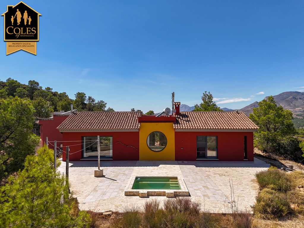 Property photo 3 of 31