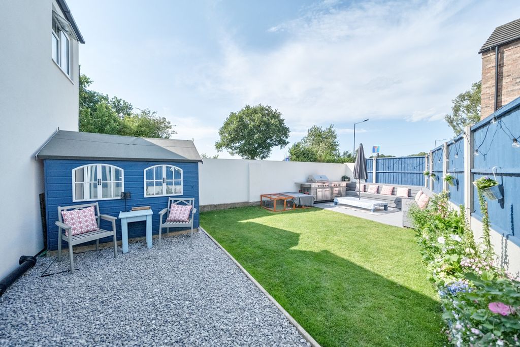 Property photo 3 of 21 1315526-3-685d74Bd19366
