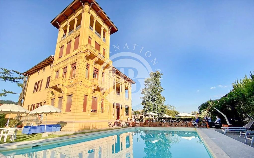 Property photo 1 of 33