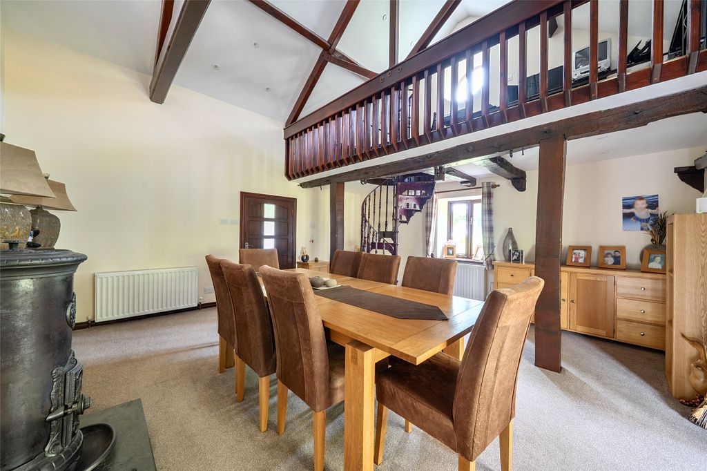 Property photo 3 of 70 Picture No. 54