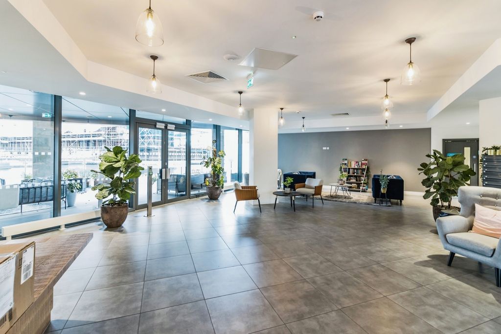 Property photo 1 of 8 Photo