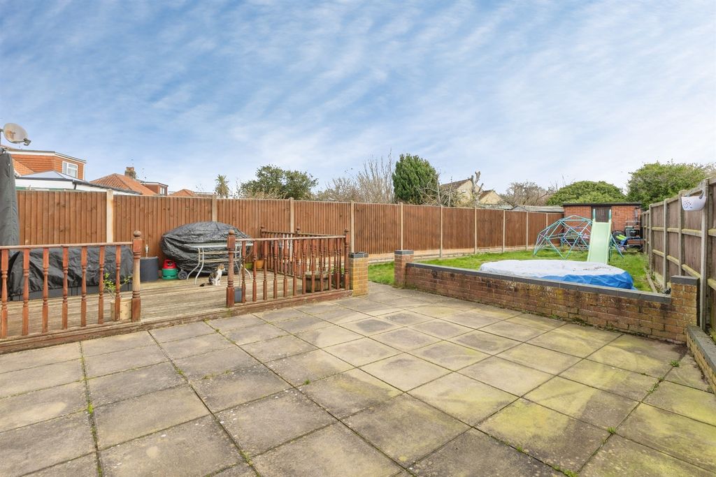 Property photo 2 of 24